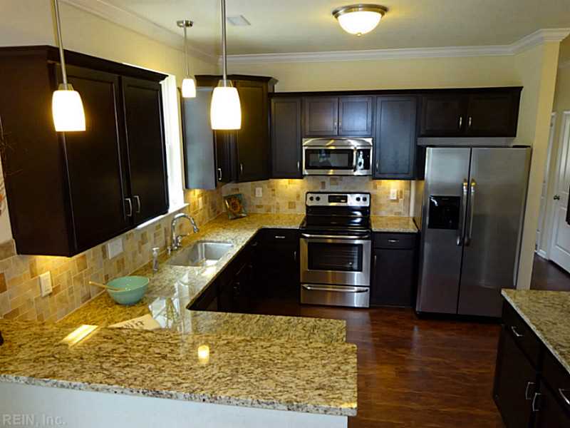 For Sale: 2840 Gavin Rd #APT 8 Chesapeake, VA 23323