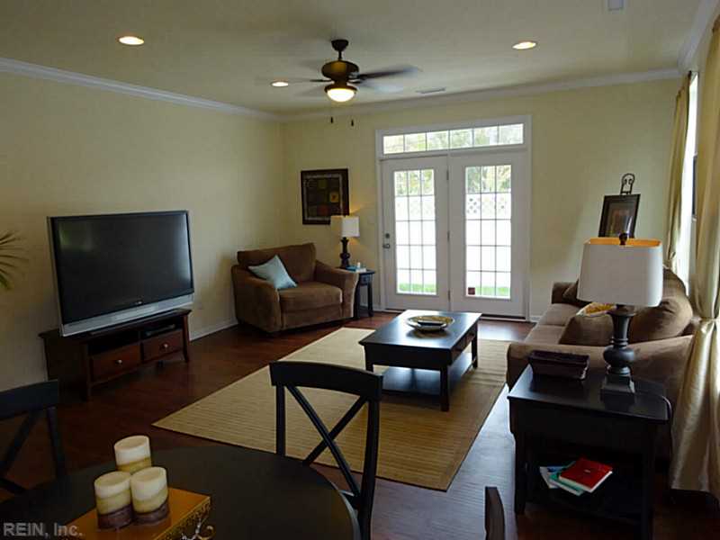For Sale: 2840 Gavin Rd #APT 8 Chesapeake, VA 23323