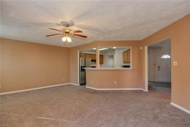 303 Carriage Ct
