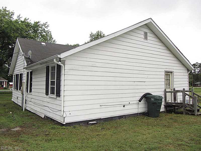 For Sale: 1926 Carolina Rd Suffolk, VA 23434