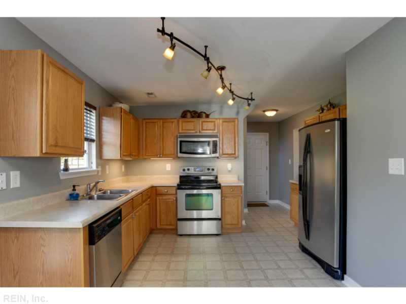 138 Rochdale Ln