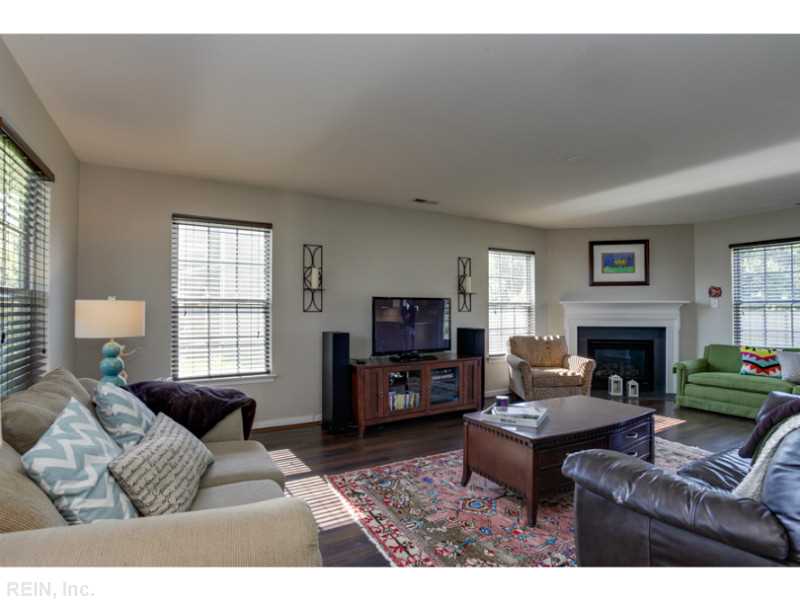 138 Rochdale Ln