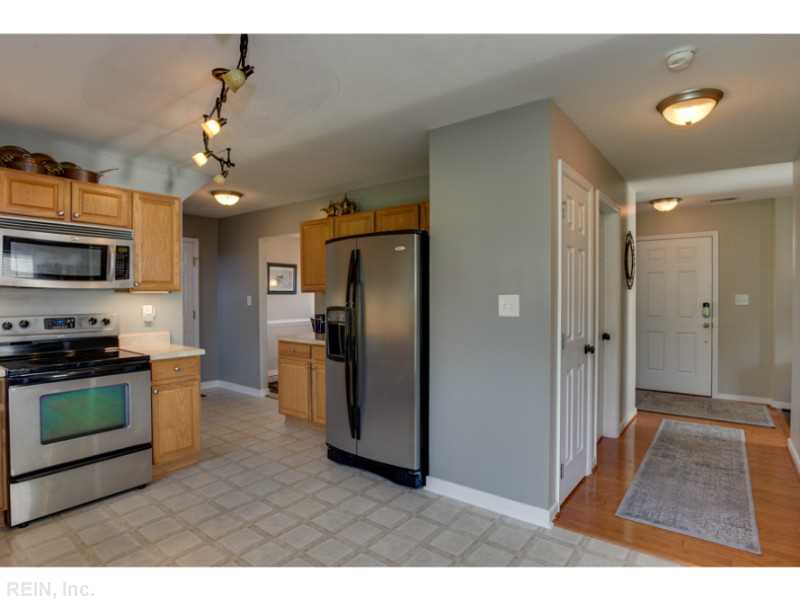 138 Rochdale Ln