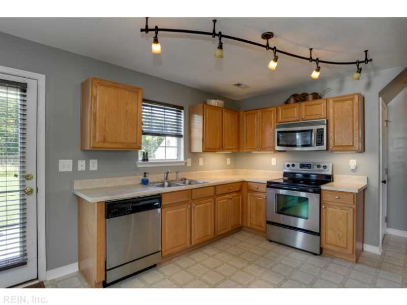 138 Rochdale Ln