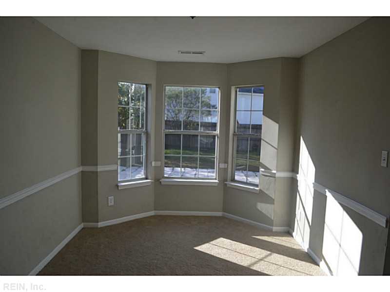 403 White Oak Ln