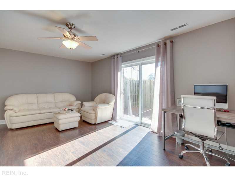 1107 Arlynn Ln