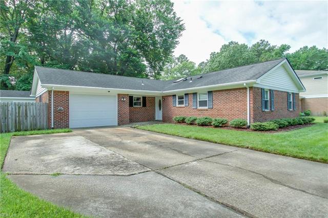 217 Applewood Ln