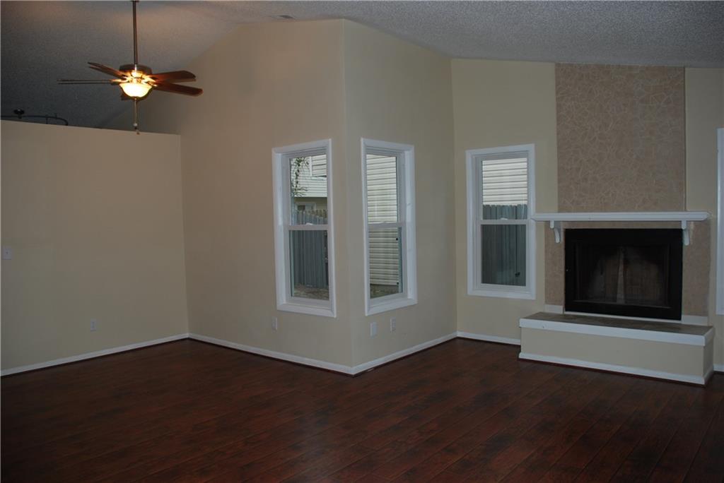 3864 Meadowbrook Ct