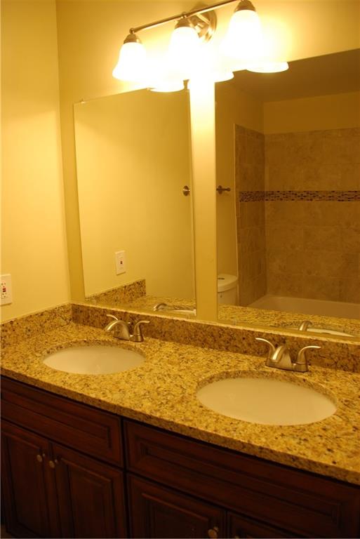 3864 Meadowbrook Ct