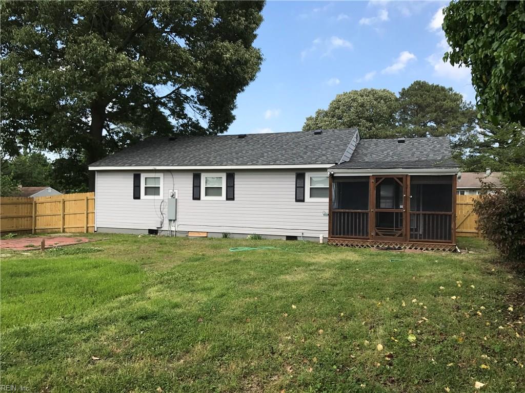 1236 Hillock Xing