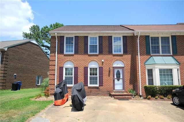 1075 Grand Oak Ln