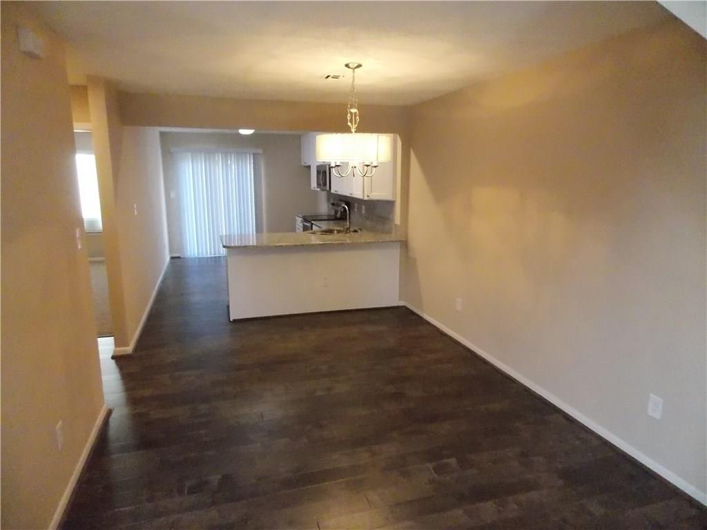 4420 Silverleaf Dr