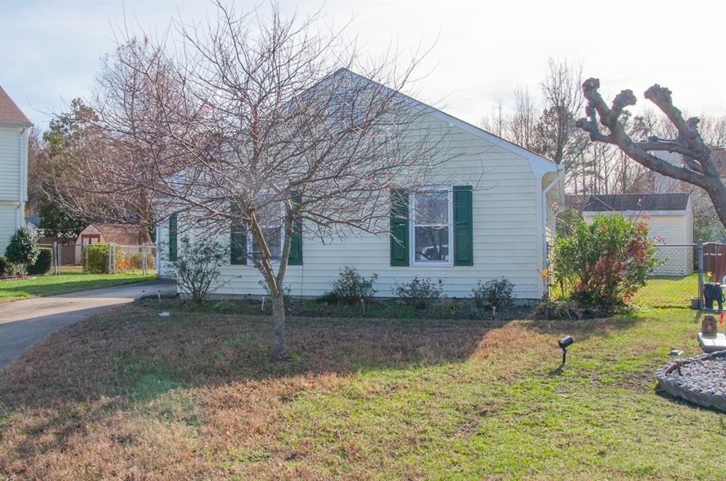 636 Amber Way