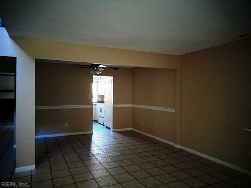 For Sale: 3825 Chimney Creek Dr Virginia Beach, VA 23462