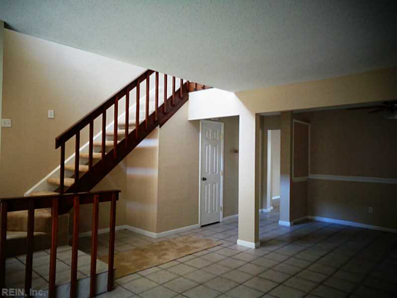 For Sale: 3825 Chimney Creek Dr Virginia Beach, VA 23462