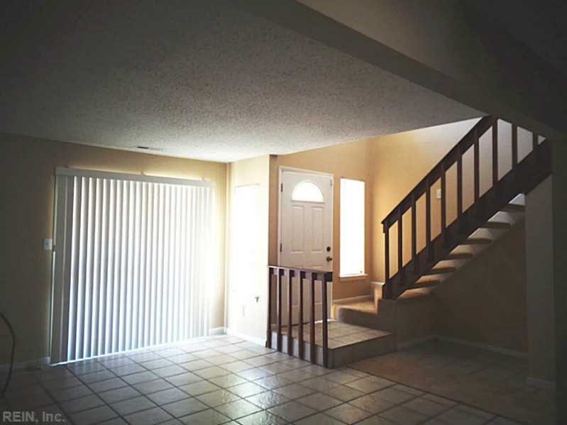 For Sale: 3825 Chimney Creek Dr Virginia Beach, VA 23462