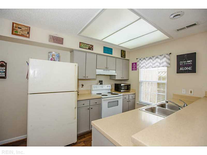 743 Harbor Springs Trl