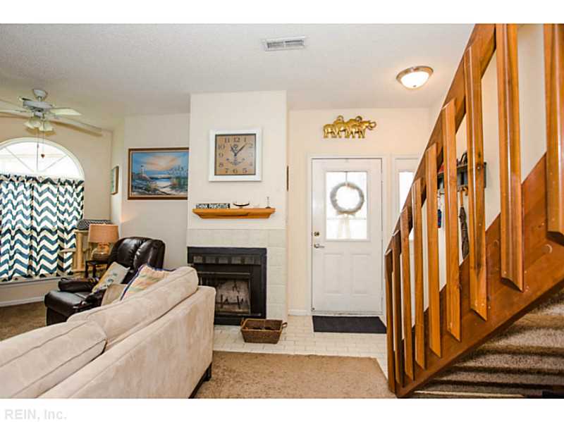 743 Harbor Springs Trl
