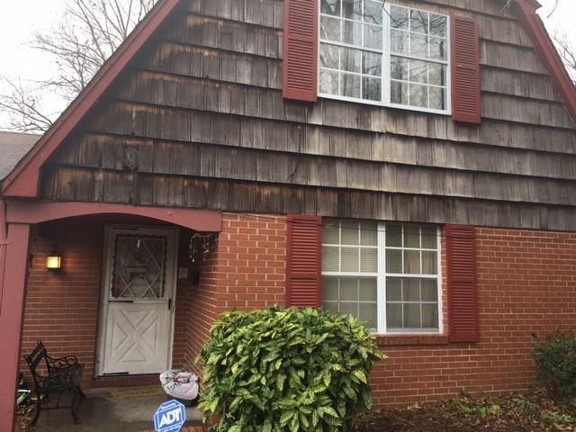 6100 Adelphi Cir