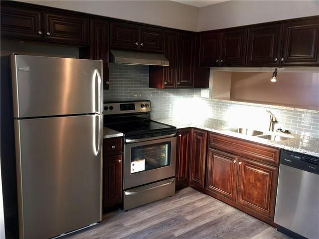 6100 Adelphi Cir