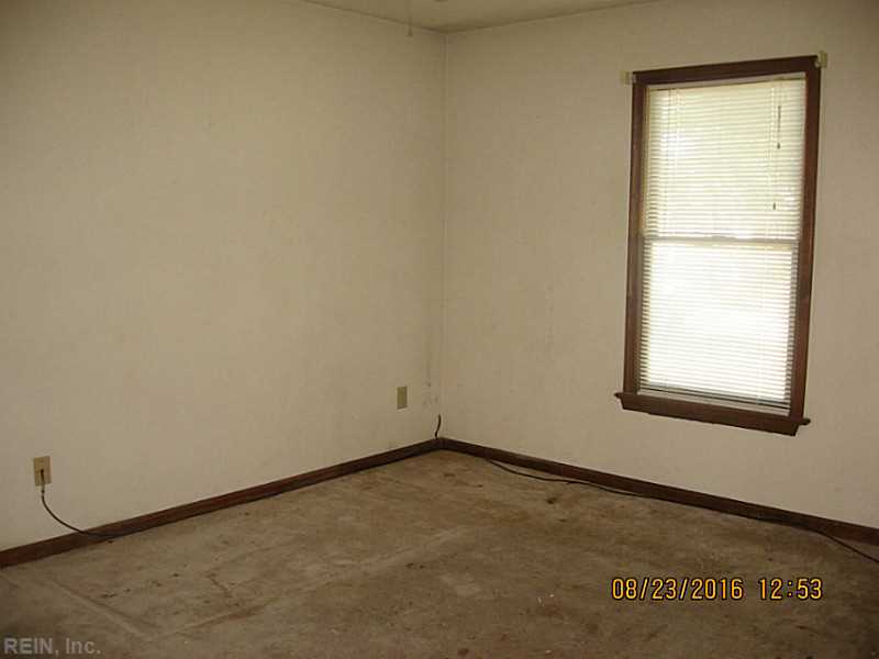 1309 Teslin Ct