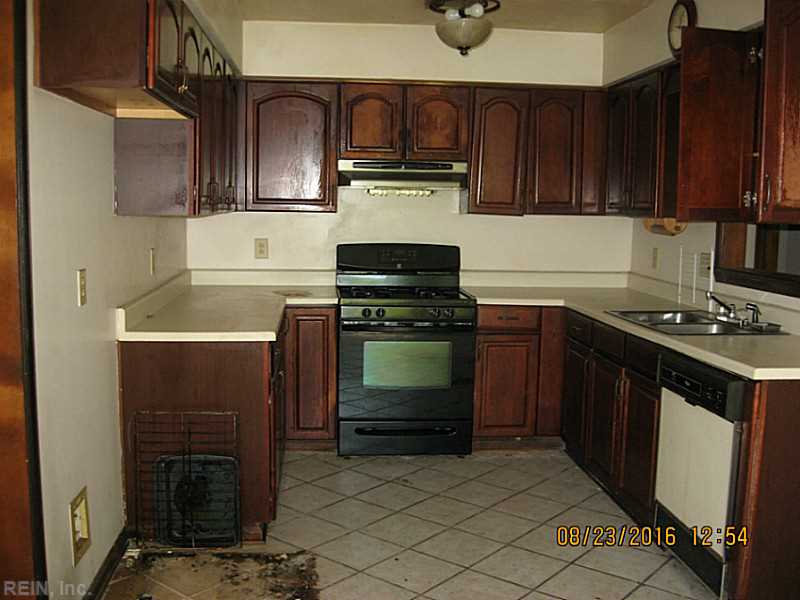 1309 Teslin Ct
