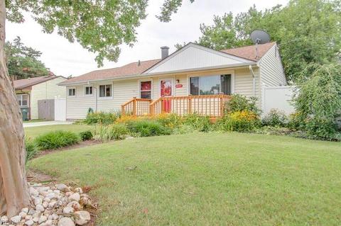 5357 Roslyn Dr
