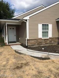 5357 Roslyn Dr