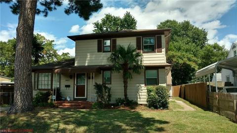 5357 Roslyn Dr