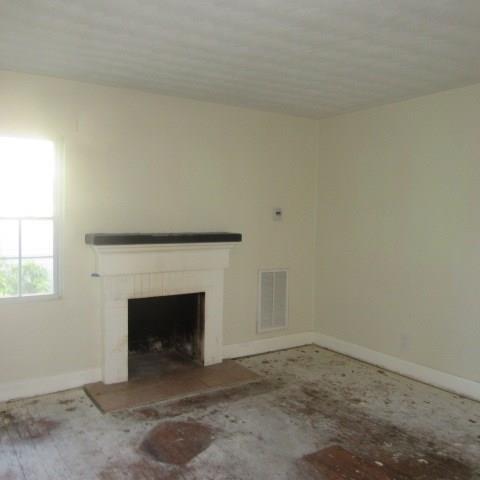 182 W Randall Ave
