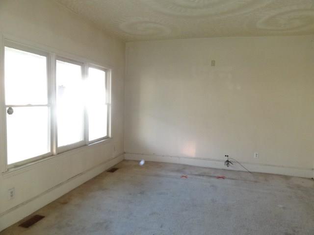 835 Lexington St