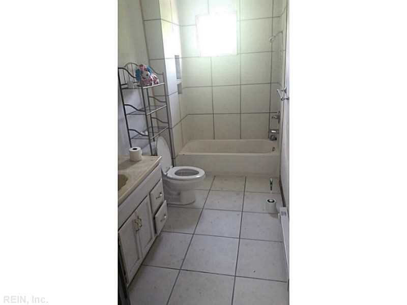 For Sale: 860 B Ave Norfolk, VA 23504