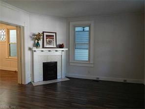 723 W 36th St