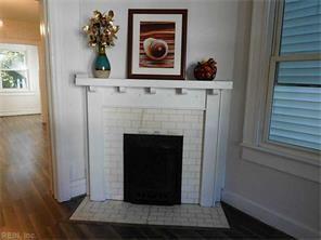 723 W 36th St