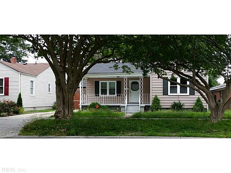 For Sale: 2004 Saint Denis Ave Norfolk, VA 23509