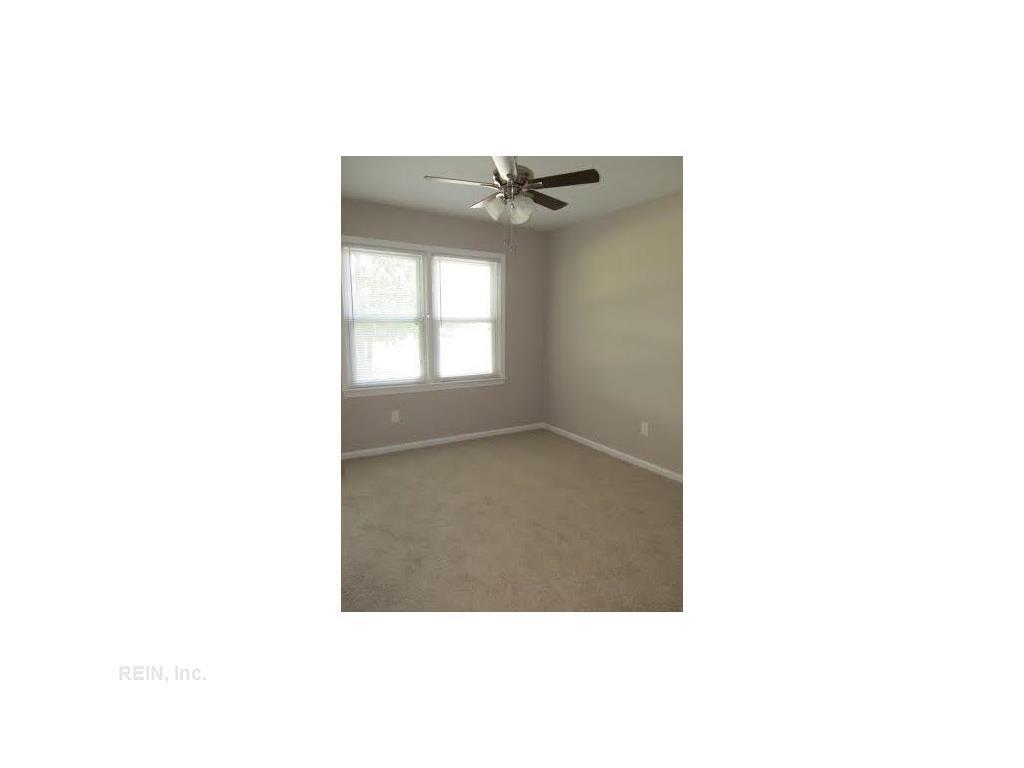 8171 Hardwood Ct