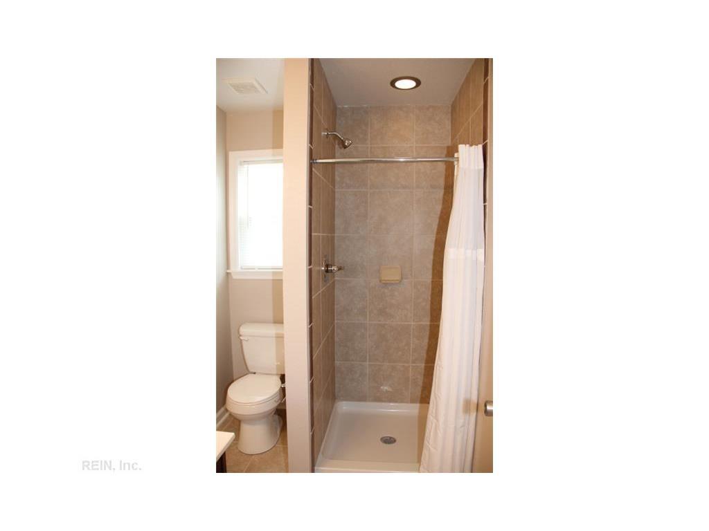 8171 Hardwood Ct