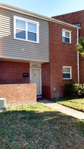 1010 Louisa St