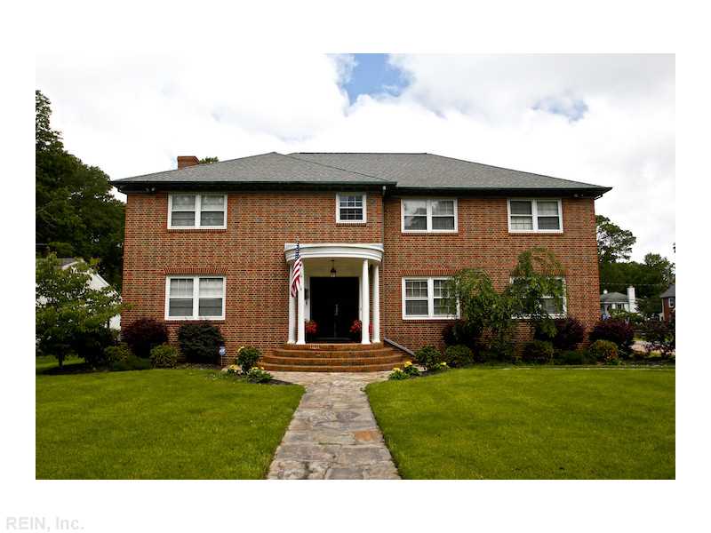 For Sale: 25 Cedar Ln Newport News, VA 23601
