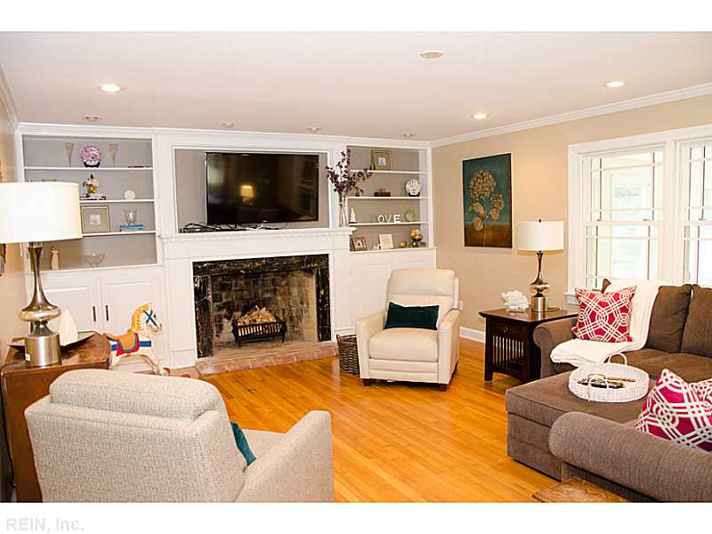 For Sale: 25 Cedar Ln Newport News, VA 23601