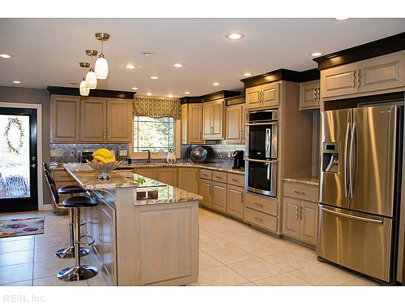 For Sale: 25 Cedar Ln Newport News, VA 23601