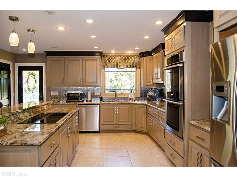 For Sale: 25 Cedar Ln Newport News, VA 23601