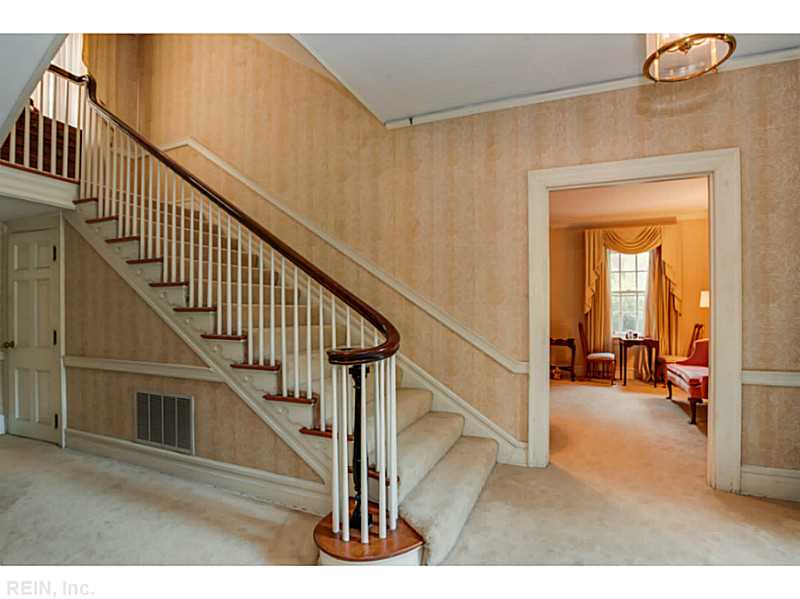 6100 Huntington Ave