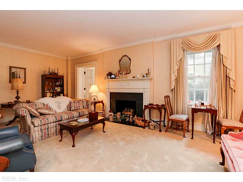 6100 Huntington Ave