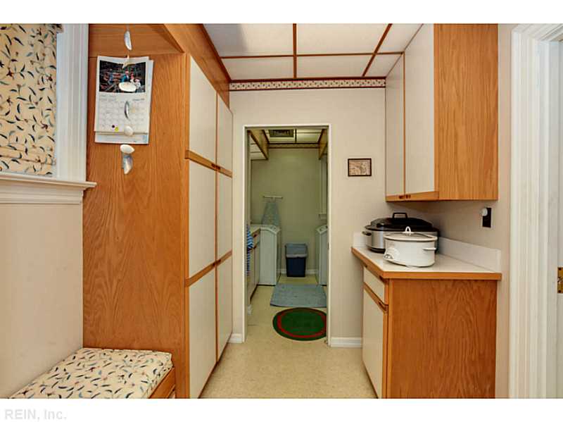 6100 Huntington Ave