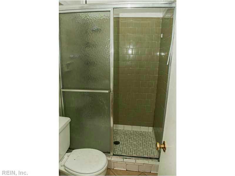 171 Queensbury Ct