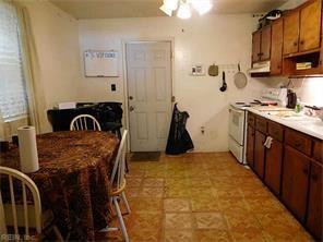 1004 New St