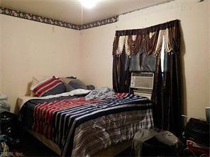 1004 New St