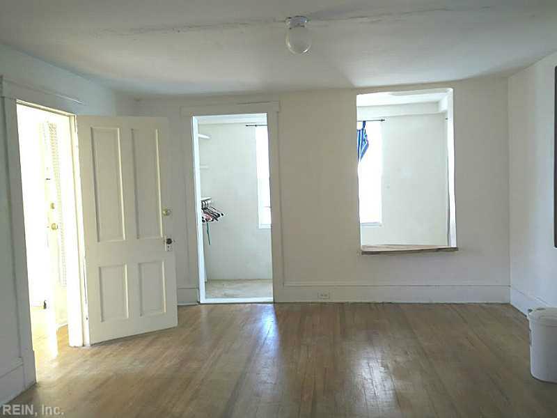 16 Woodland Rd