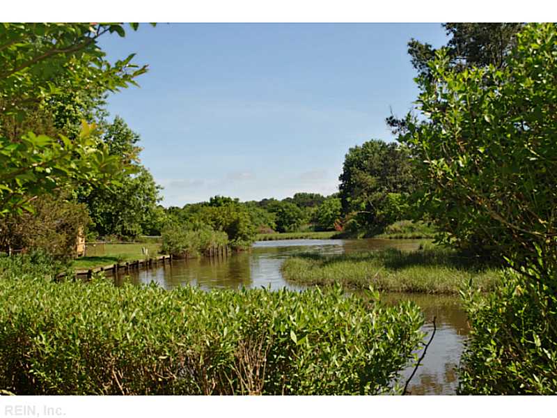 For Sale: 52 Banister Dr Hampton, VA 23666